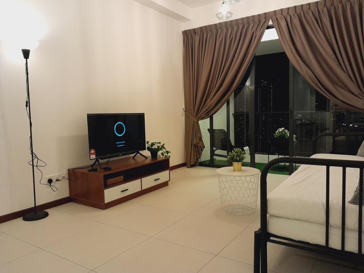 The Landmark Comfort Relax Spacious Sea View By Iz Tanjung Tokong Exterior photo