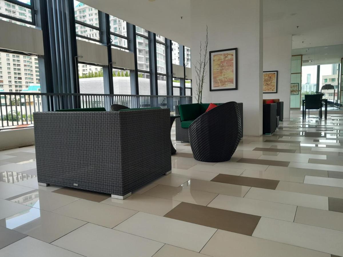 The Landmark Comfort Relax Spacious Sea View By Iz Tanjung Tokong Exterior photo