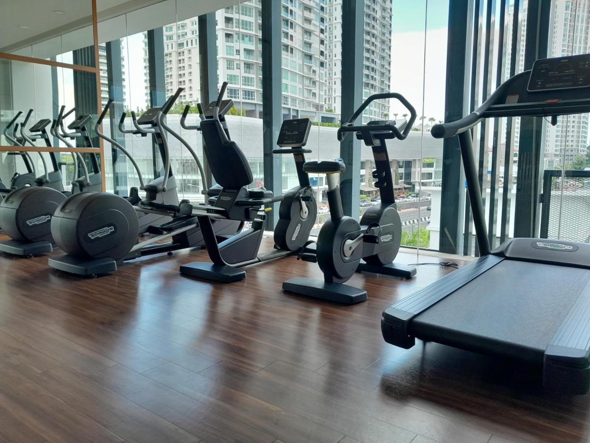 The Landmark Comfort Relax Spacious Sea View By Iz Tanjung Tokong Exterior photo