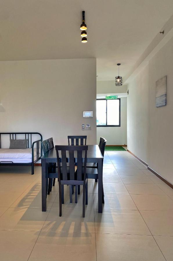 The Landmark Comfort Relax Spacious Sea View By Iz Tanjung Tokong Exterior photo