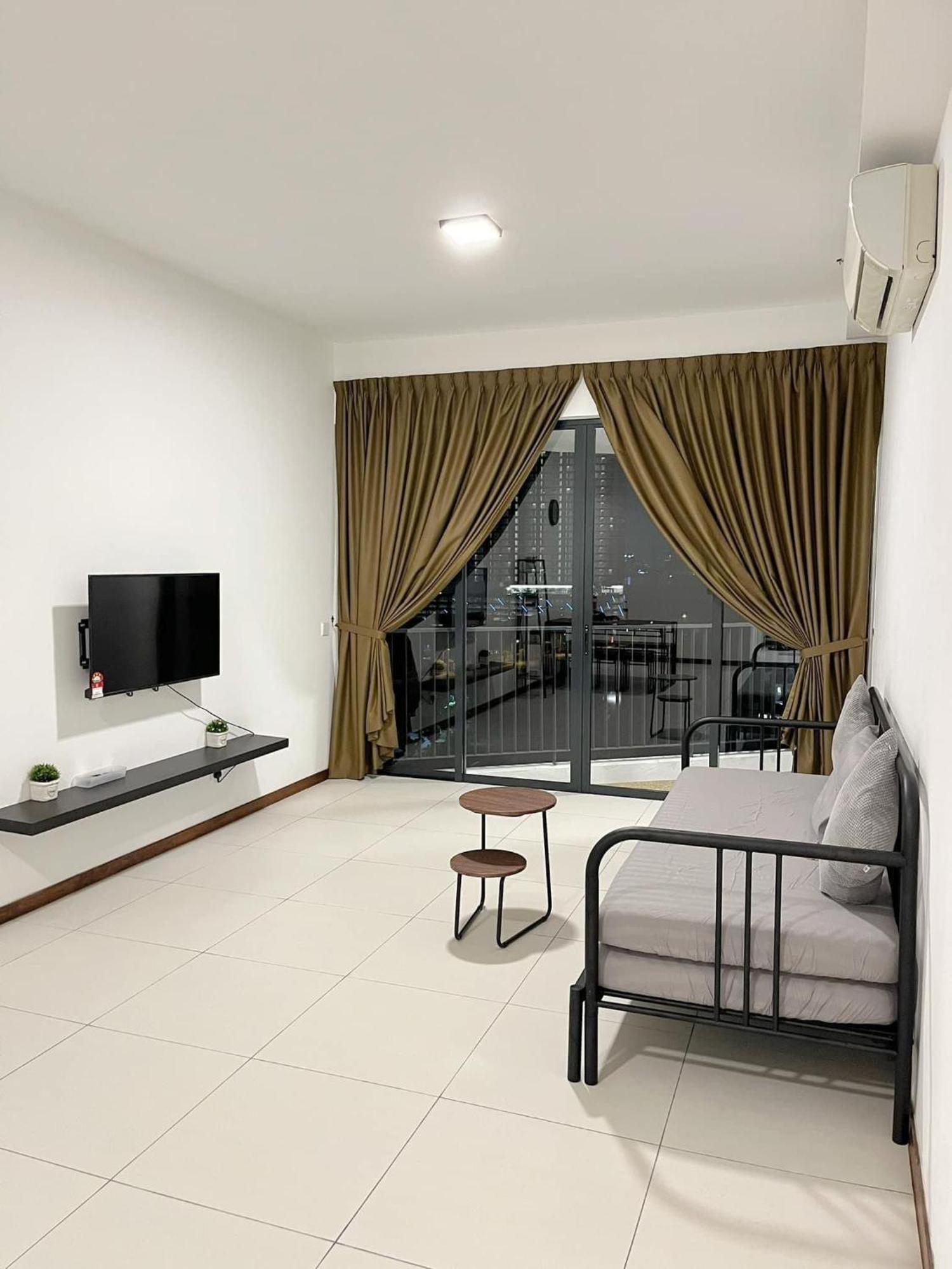 The Landmark Comfort Relax Spacious Sea View By Iz Tanjung Tokong Exterior photo