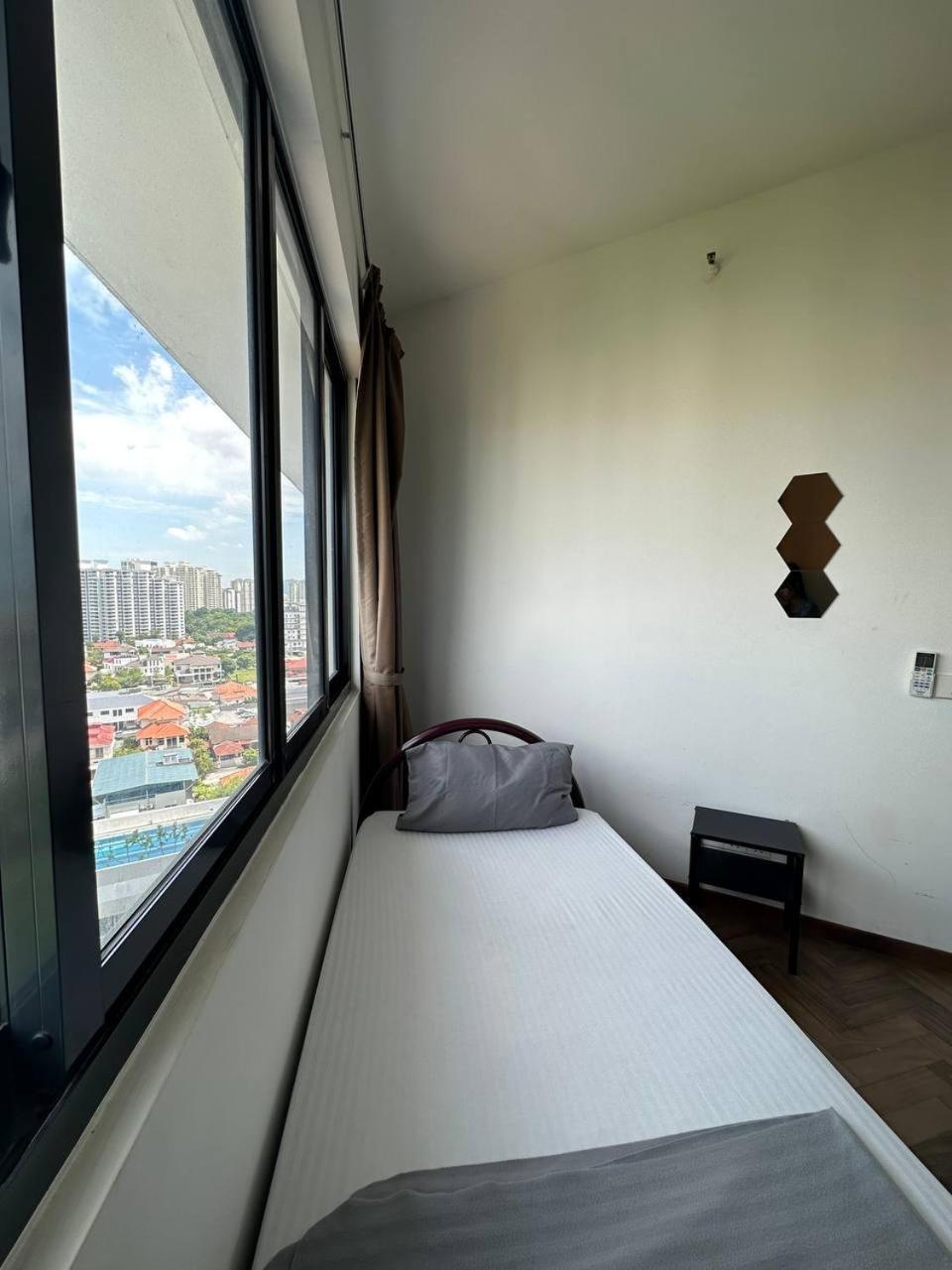 The Landmark Comfort Relax Spacious Sea View By Iz Tanjung Tokong Exterior photo