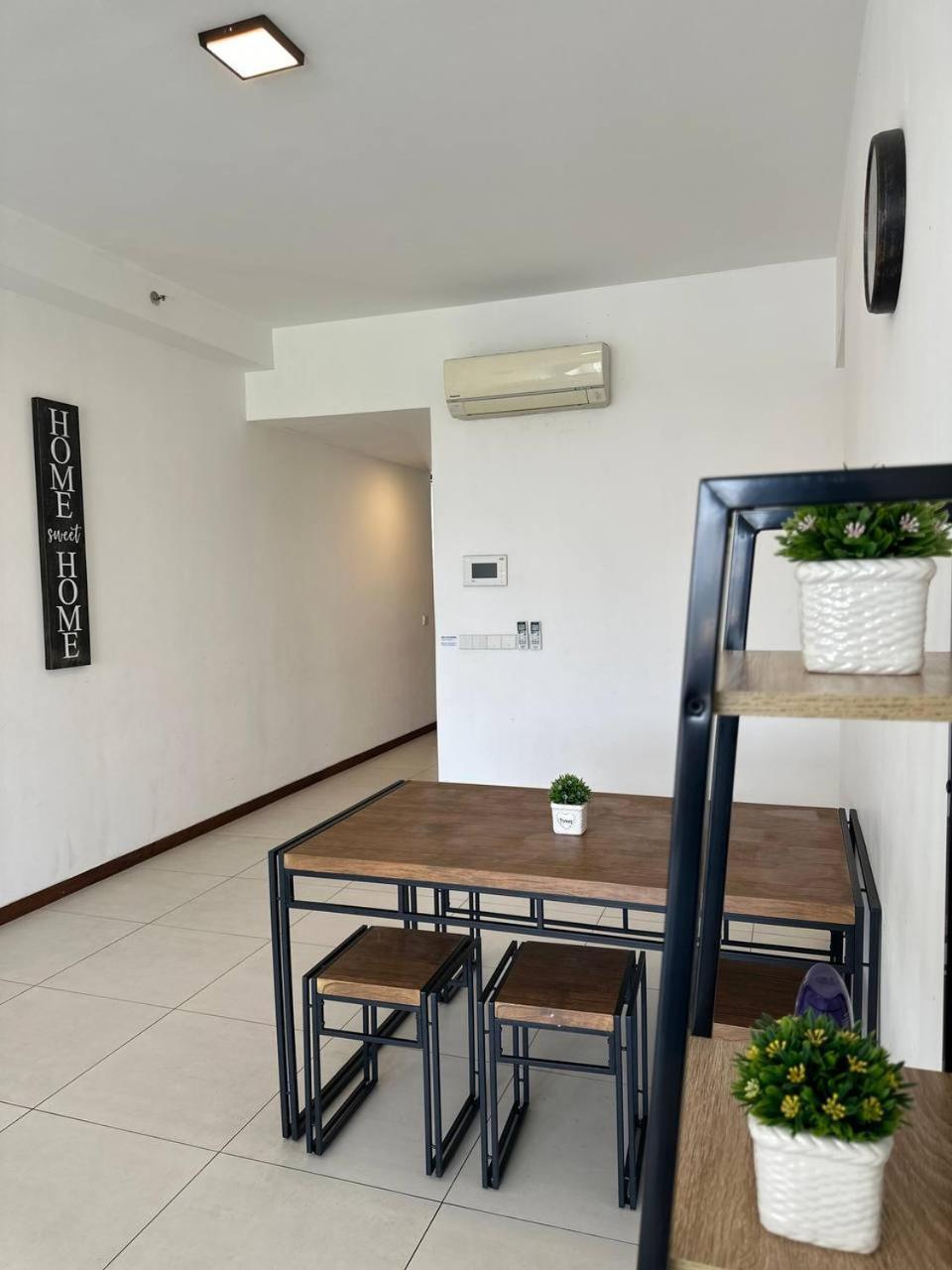 The Landmark Comfort Relax Spacious Sea View By Iz Tanjung Tokong Exterior photo